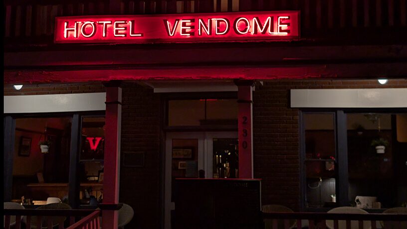 Hotel Vendome in Prescott, AZ at night